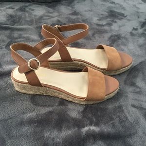 Nine West 7.5 espadrille platforms sandals